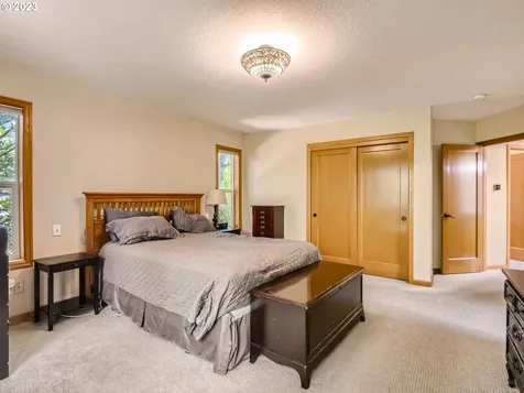 2542 SE 13th Avenue Canby OR 97013