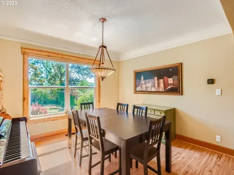 2542 SE 13th Avenue Canby OR 97013