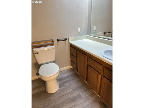 2065 Hayes Street North Bend OR 97459