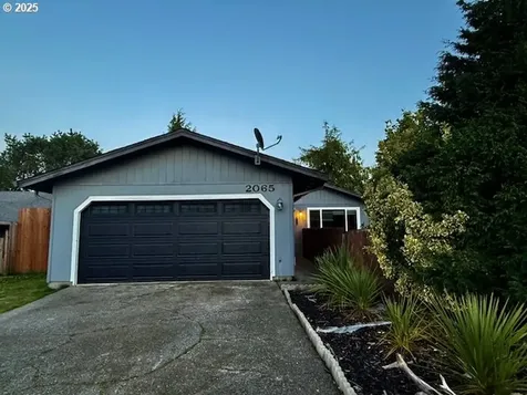 2065 Hayes Street North Bend OR 97459
