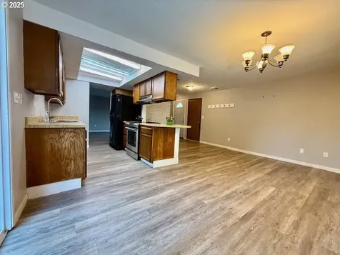 2065 Hayes Street North Bend OR 97459