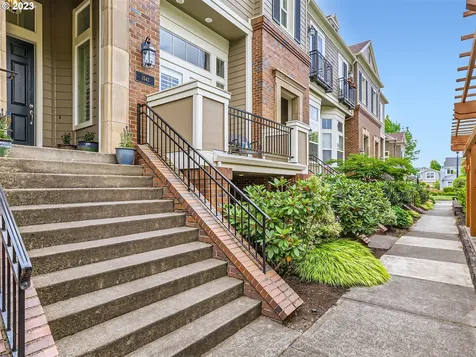 1542 Ne 65th Avenue Hillsboro OR 97124