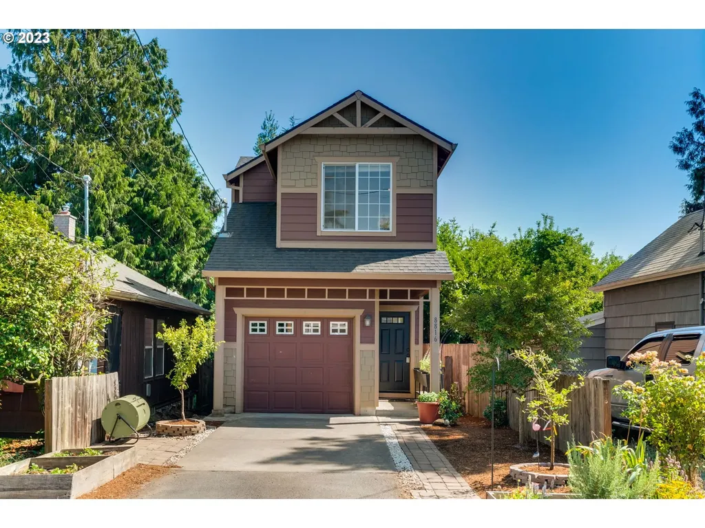 8816 Ne Clackamas Street Portland OR 97220