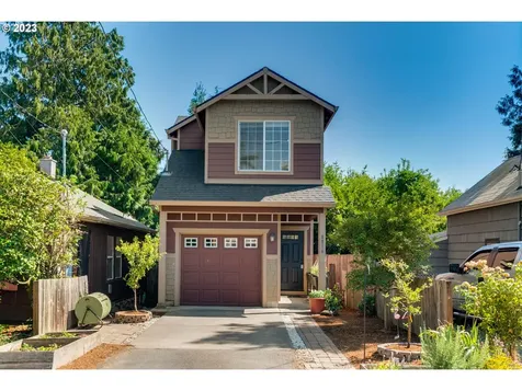 8816 Ne Clackamas Street Portland OR 97220