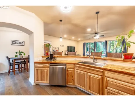 46431 Santiam Highway Foster OR 97345