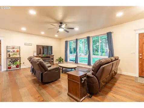 46431 Santiam Highway Foster OR 97345