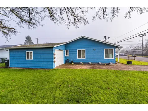970 W 10th Avenue Junction City OR 97448