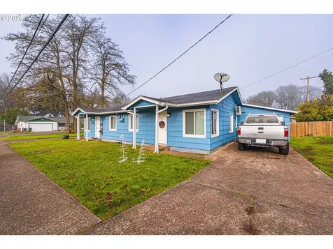 970 W 10th Avenue Junction City OR 97448