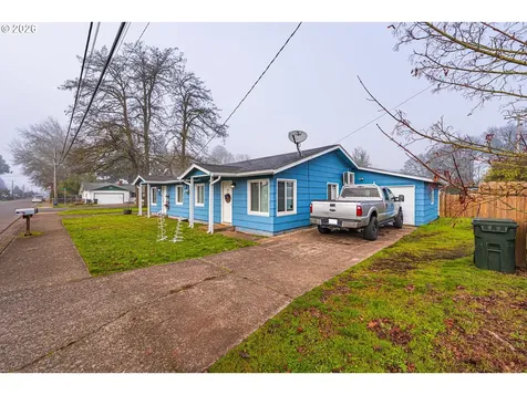 970 W 10th Avenue Junction City OR 97448