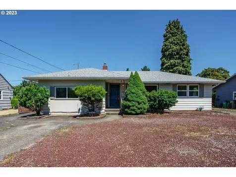 9839 Se Grant Court Portland OR 97216