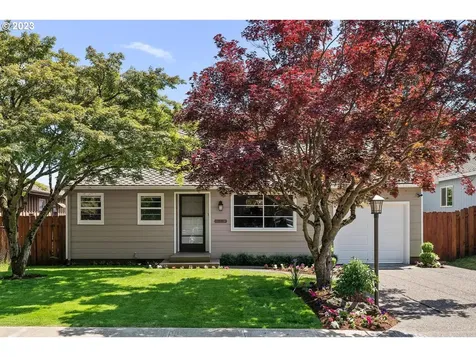 8346 Ne Beech Street Portland OR 97220