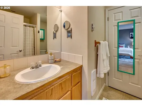 220 Mable Lane Woodland WA 98674