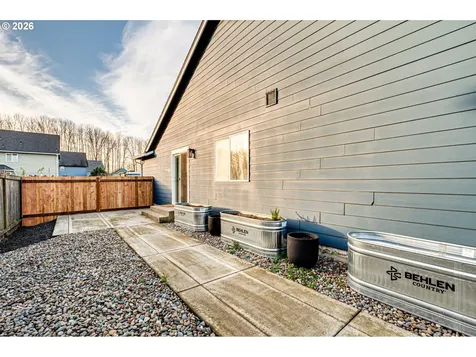 220 Mable Lane Woodland WA 98674
