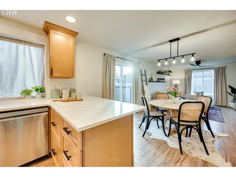 220 Mable Lane Woodland WA 98674