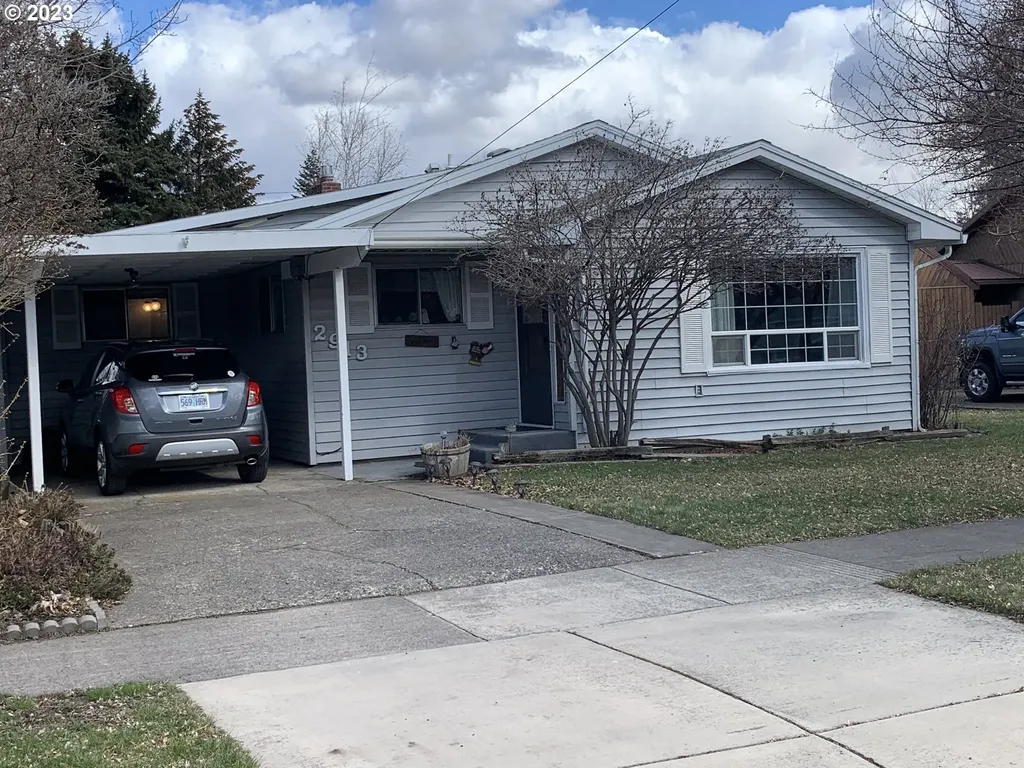 2913 N 2nd Street La Grande OR 97850