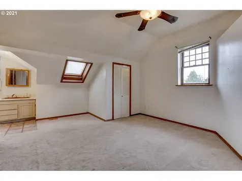 127 SE 106th Avenue Portland OR 97216