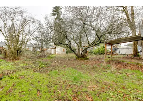 127 SE 106th Avenue Portland OR 97216