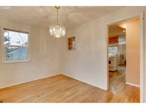 127 SE 106th Avenue Portland OR 97216