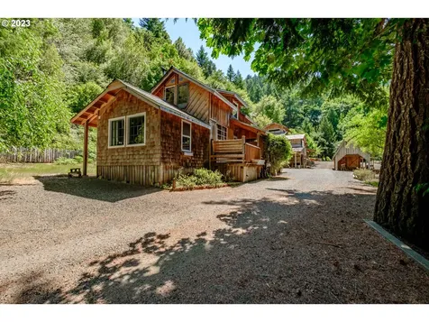 10846 Middle Creek Road Myrtle Point OR 97458
