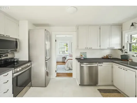 4636 NE 37th Avenue Portland OR 97211