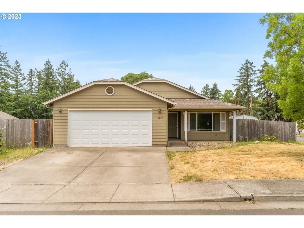 1998 37th Circle Sweet Home OR 97386