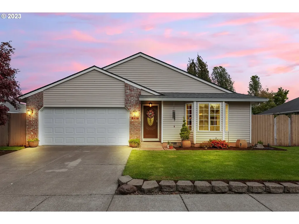 4456 Morfitt Street Hubbard OR 97032