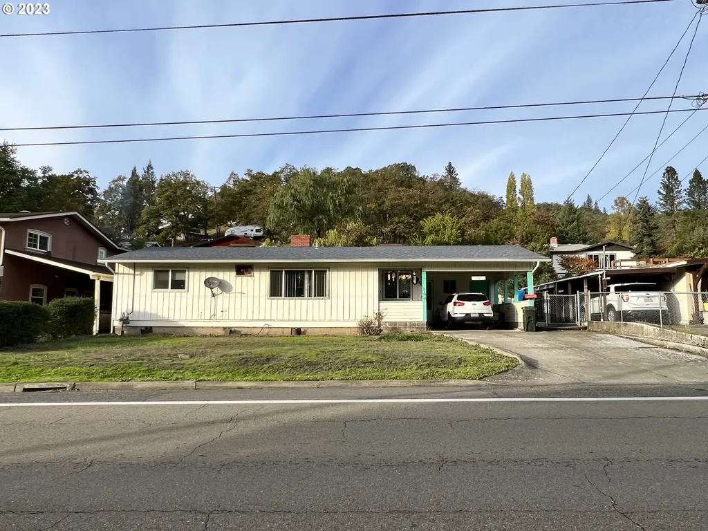 1206 Newton Creek Road Roseburg OR 97470