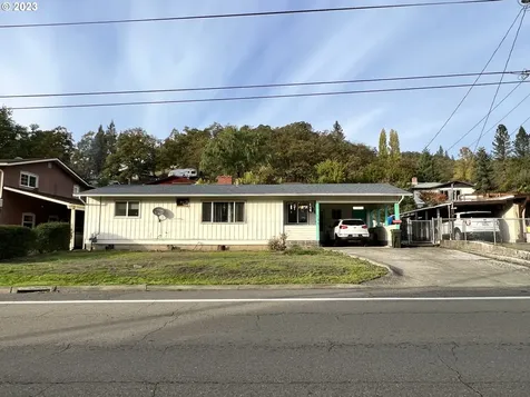 1206 Newton Creek Road Roseburg OR 97470