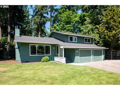 83 Kingsbury Avenue Eugene OR 97404