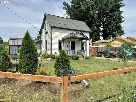809 S 6th Street Cottage Grove OR 97424