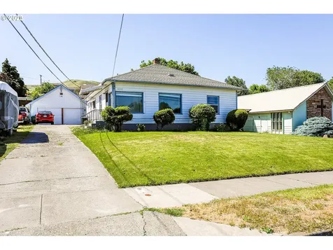 2322 E 12th Street The Dalles OR 97058