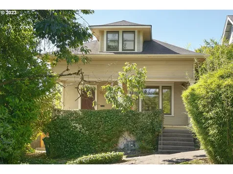 22 S Lowell Street Portland OR 97239