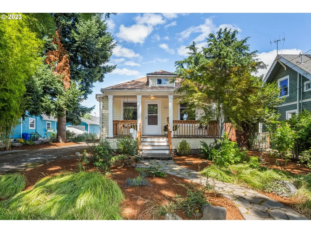 1927 SE Harold Street Portland OR 97202