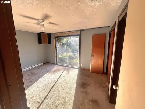 94505 Golf Course Lane North Bend OR 97459