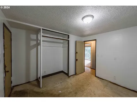 94505 Golf Course Lane North Bend OR 97459