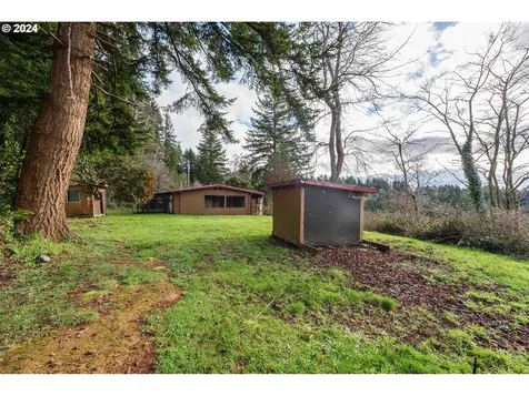 94505 Golf Course Lane North Bend OR 97459