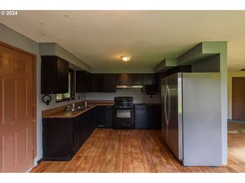 94505 Golf Course Lane North Bend OR 97459