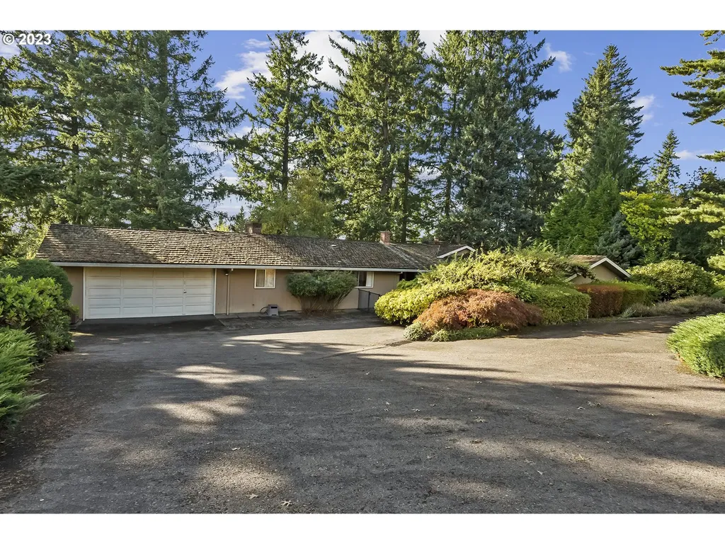17787 Crestline Drive Lake Oswego OR 97034