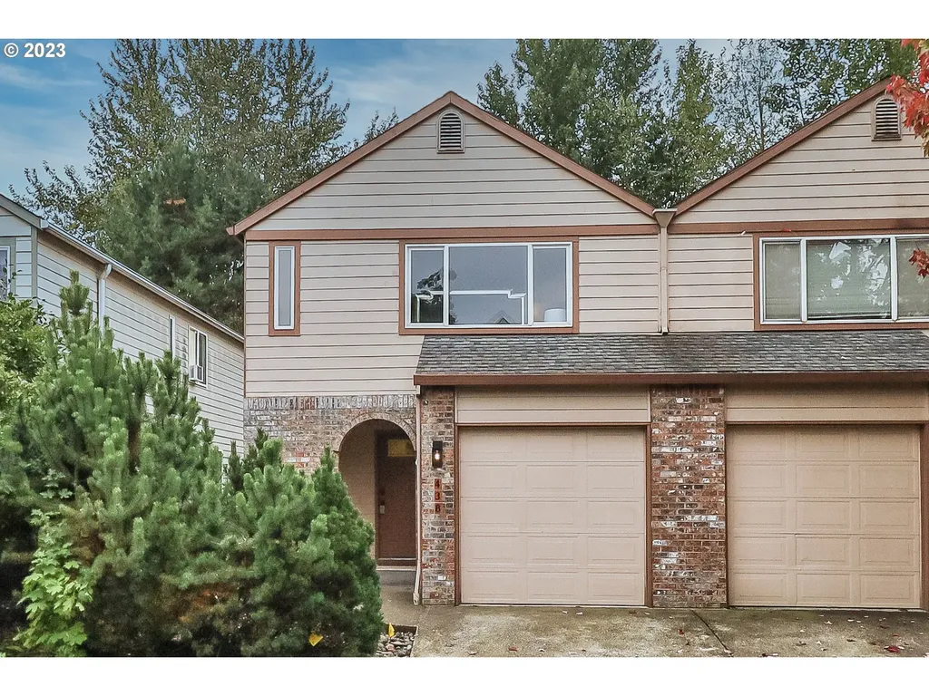 438 Ne Suttle Road Portland OR 97211