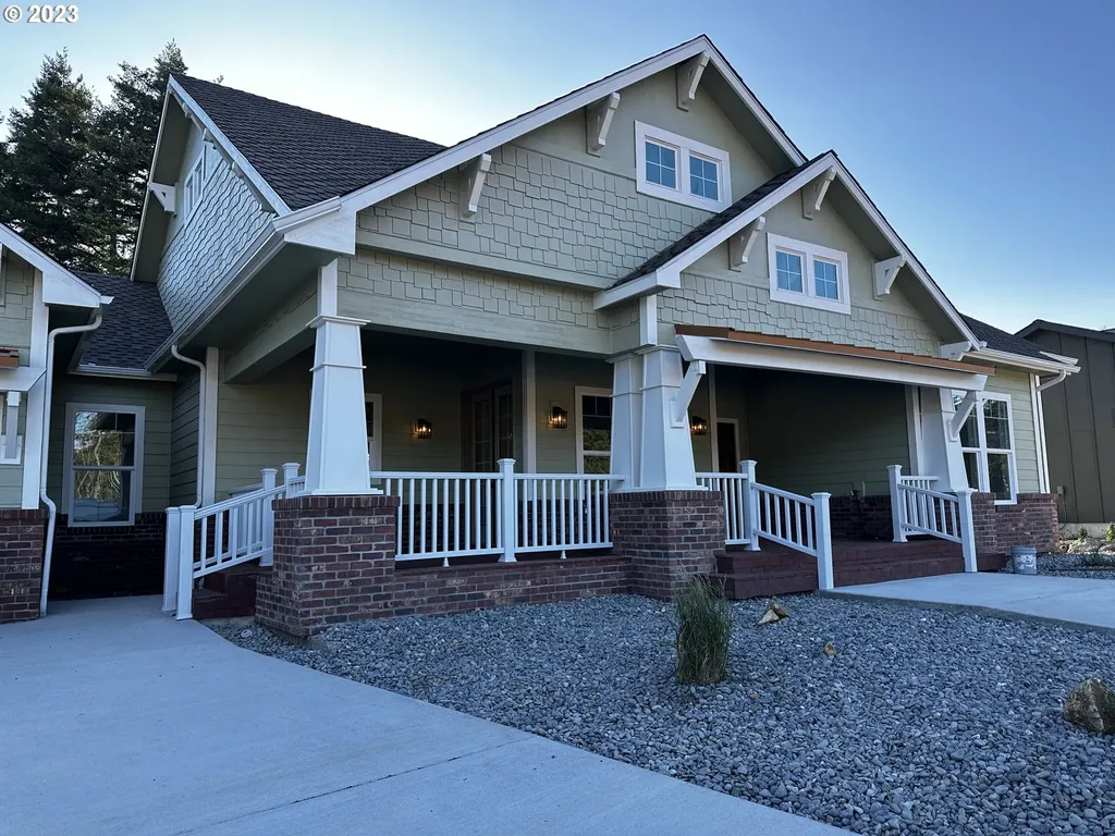1318 Nautical Heights Drive Brookings OR 97415