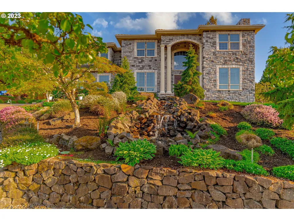 11756 Se Brockenhurst Circle Happy Valley OR 97086