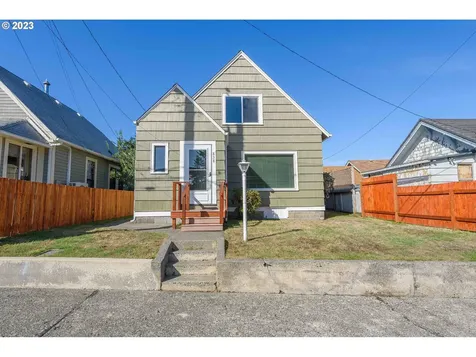 838 Colorado Avenue North Bend OR 97459