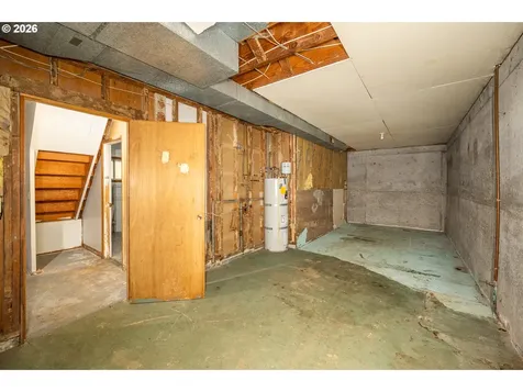 11736 Orchard Avenue Mapleton OR 97453