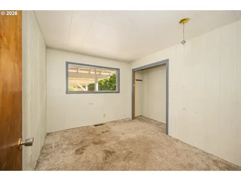 11736 Orchard Avenue Mapleton OR 97453