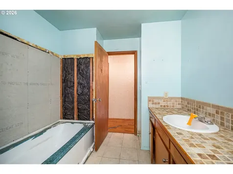 11736 Orchard Avenue Mapleton OR 97453