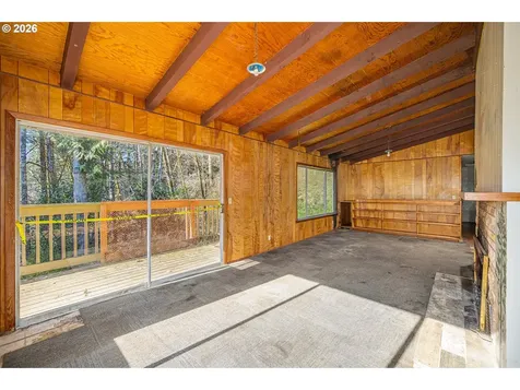 11736 Orchard Avenue Mapleton OR 97453
