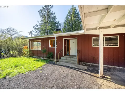 11736 Orchard Avenue Mapleton OR 97453