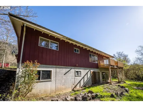 11736 Orchard Avenue Mapleton OR 97453