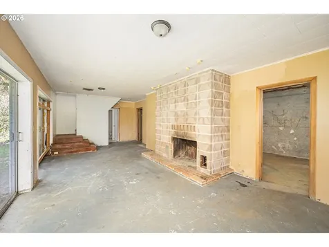 11736 Orchard Avenue Mapleton OR 97453