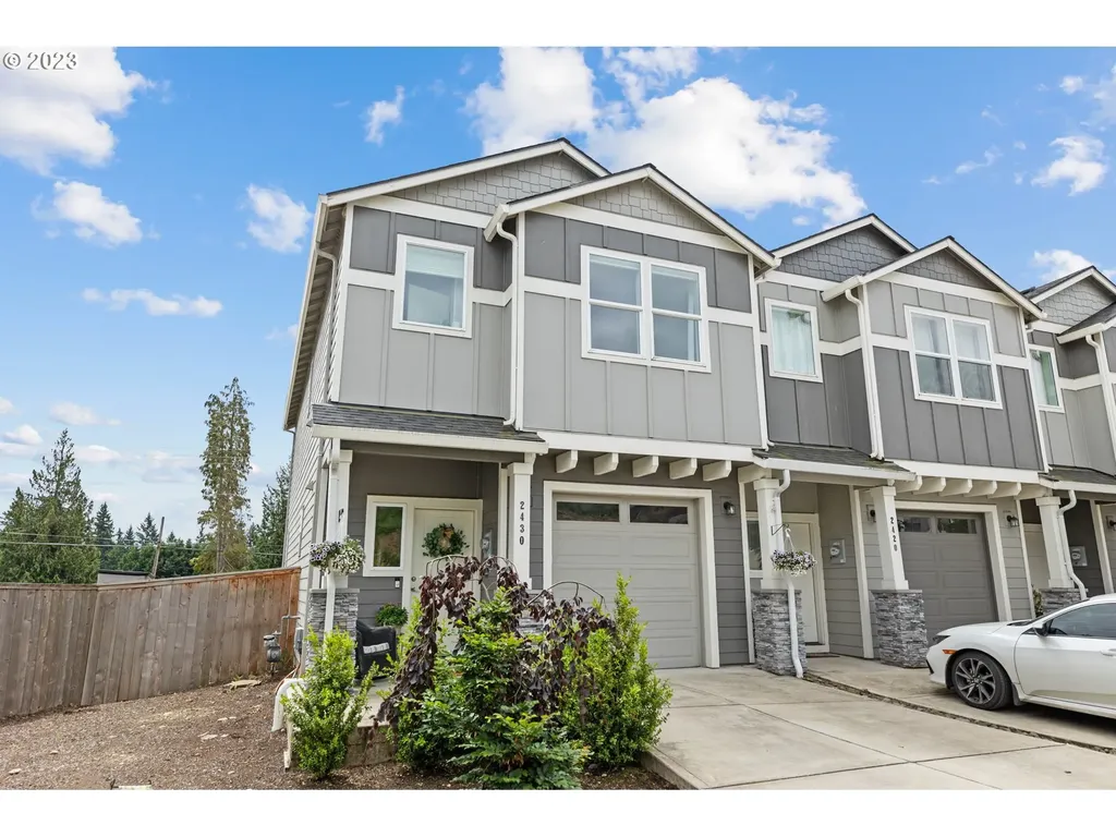 2430 N R Street Washougal WA 98671